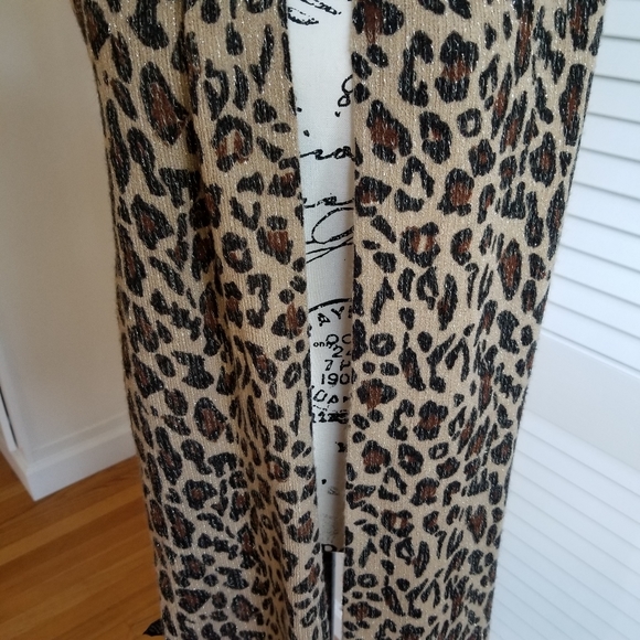 CEJON Scarf Animal Prints With Small Shimmers. - Picture 7 of 10